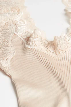 Canotta in seta con scollo in pizzo