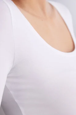 Maglia a Manica Lunga con Scollo a Madonna in Micromodal