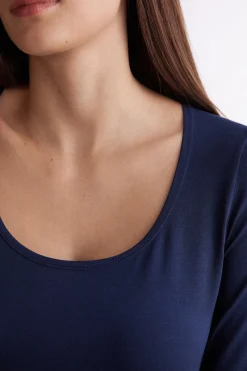Maglia a Manica Lunga con Scollo a Madonna in Micromodal