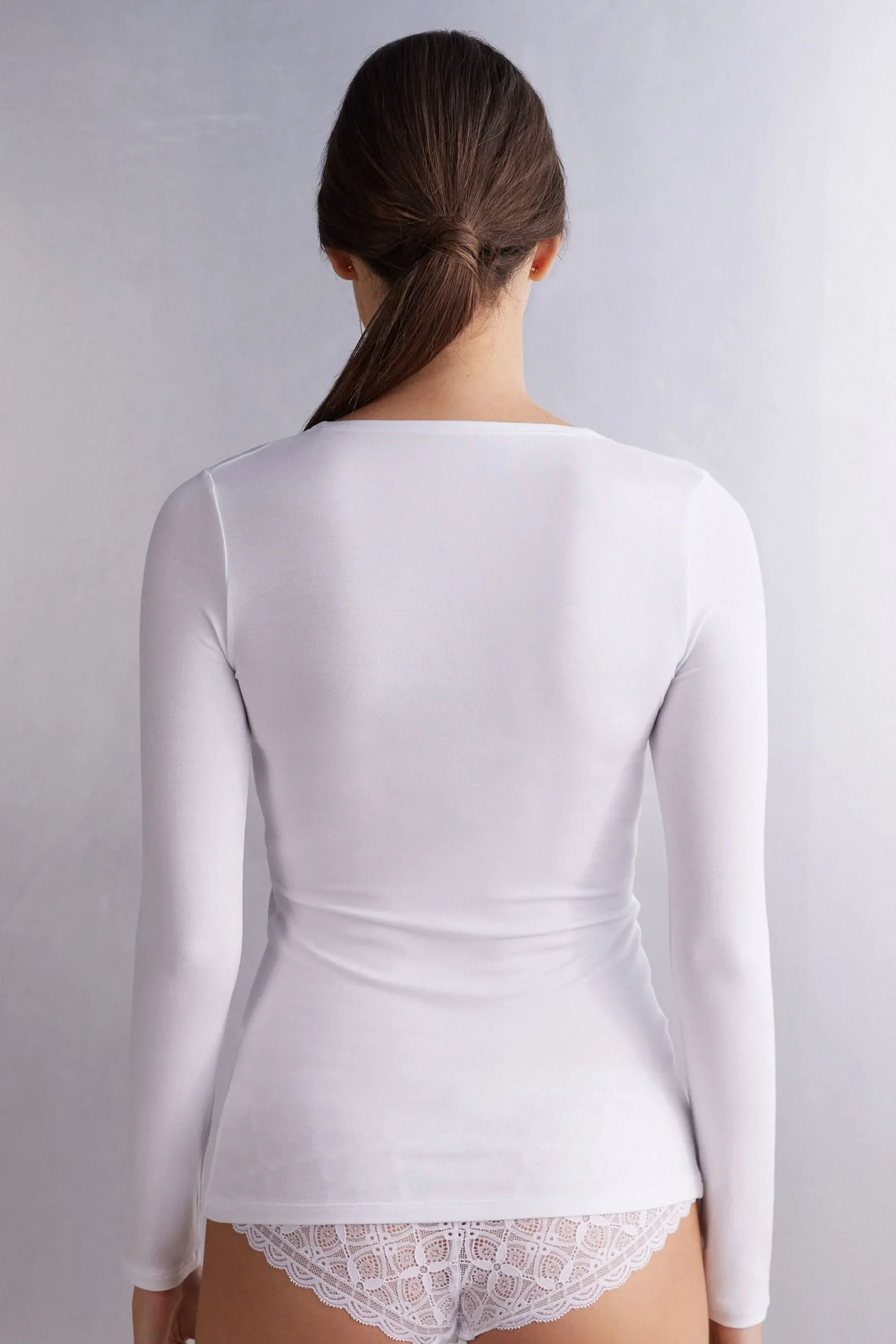 Maglia a Manica Lunga con Scollo a Madonna in Micromodal