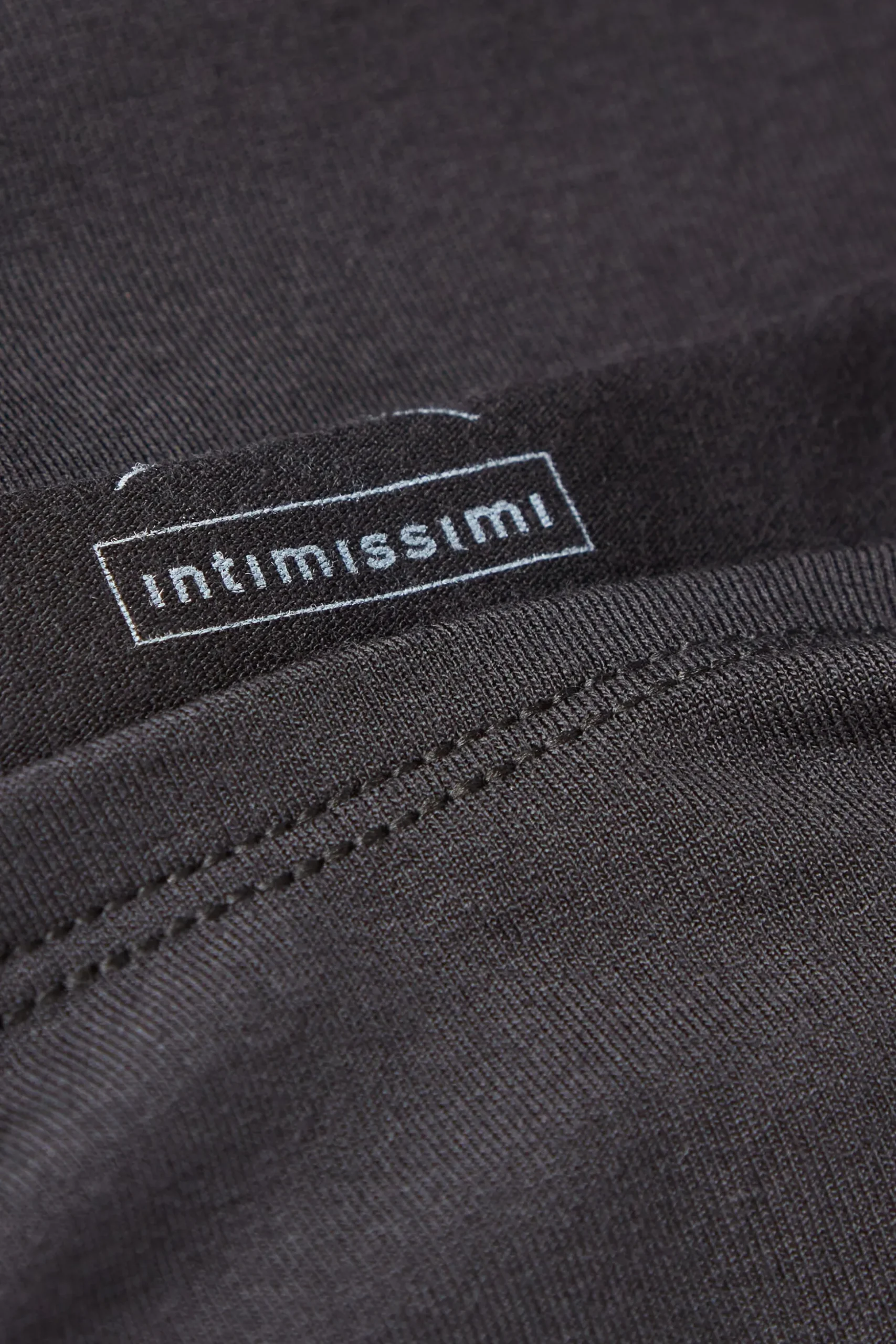 Maglia a Manica Lunga con Scollo a Madonna in Micromodal