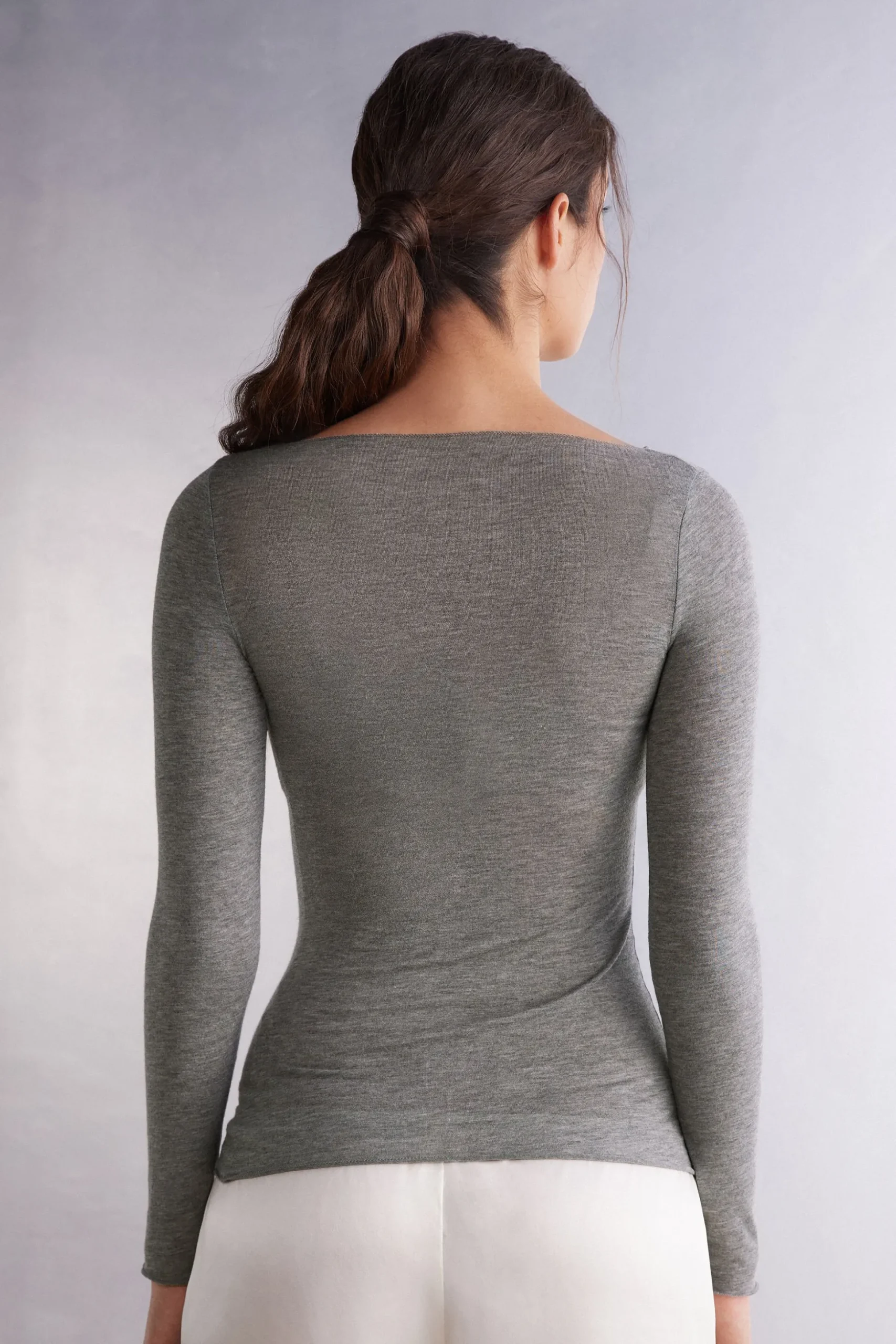 Maglia Manica Lunga in Modal con Cashmere e Scollo a Barchetta
