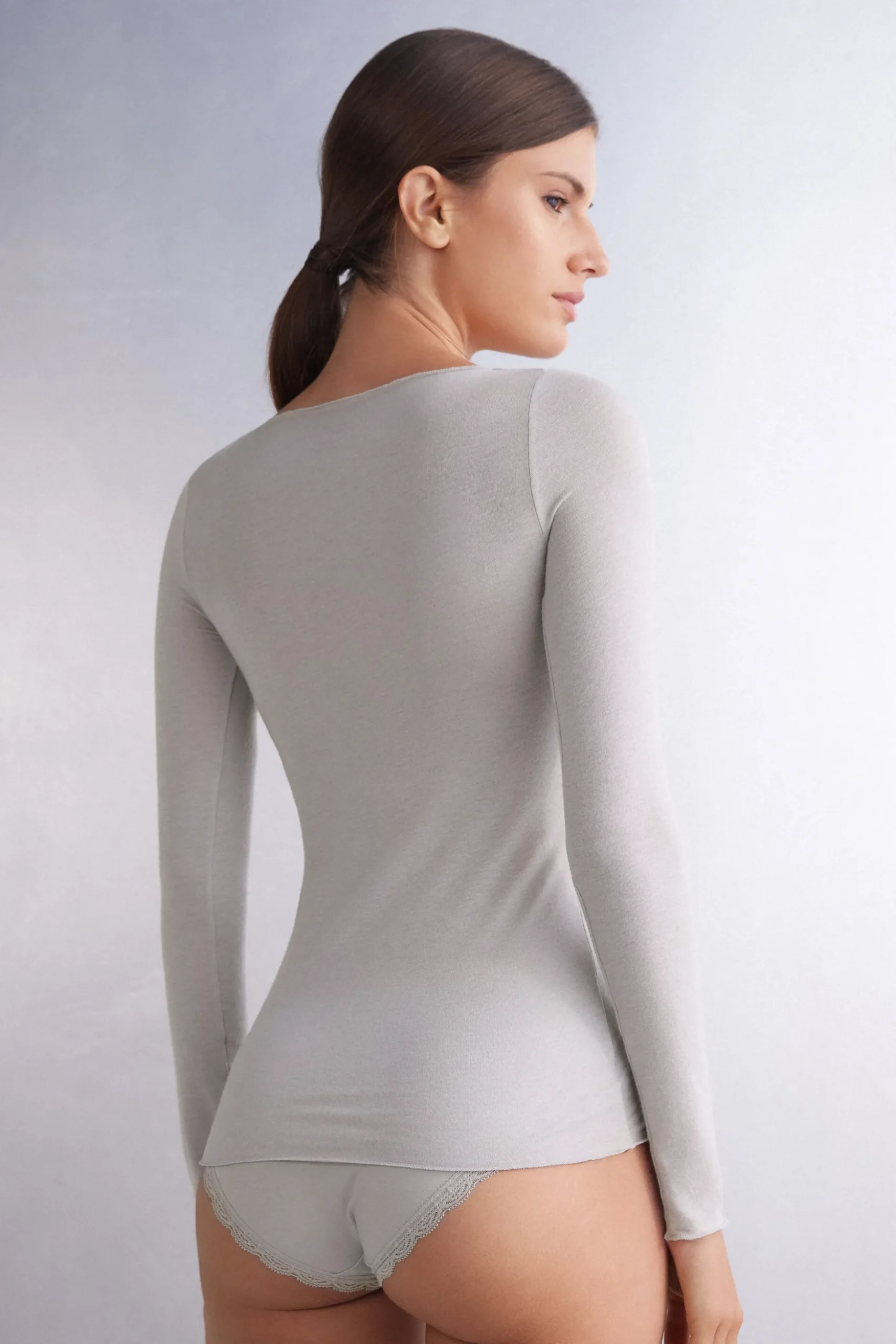 Maglia Manica Lunga in Modal con Cashmere e Scollo a Barchetta