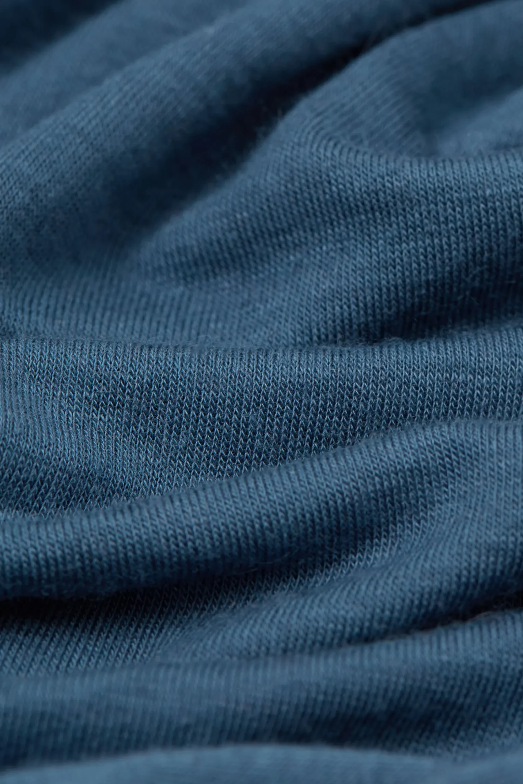 Maglia Manica Lunga in Modal con Cashmere e Scollo a Barchetta