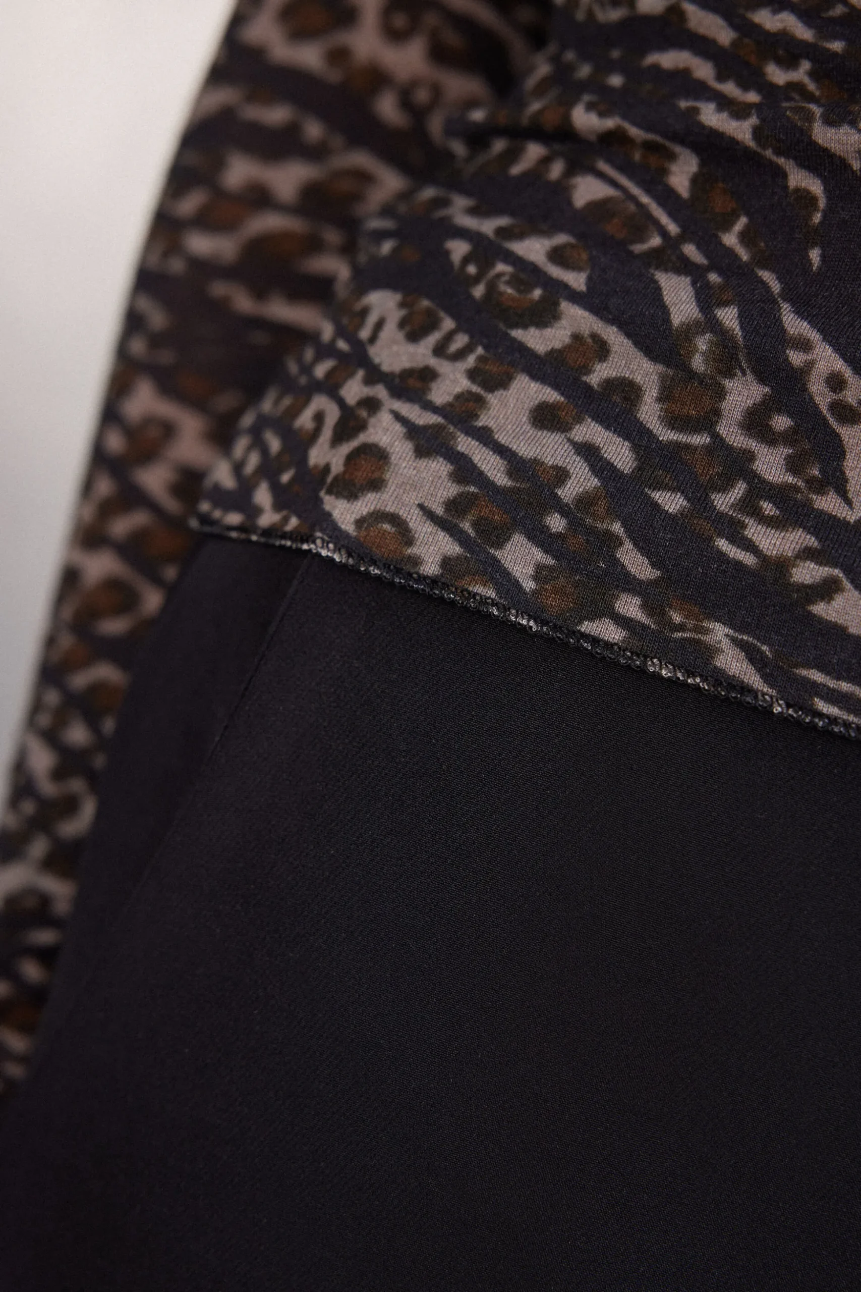 Maglia Manica Lunga Modal Ultralight con Cashmere Stampata