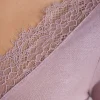 Maglia scollo a V in Modal Cashmere Ultralight e Pizzo