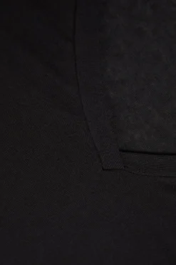 Maglia Scollo a V in Modal Ultralight con Cashmere