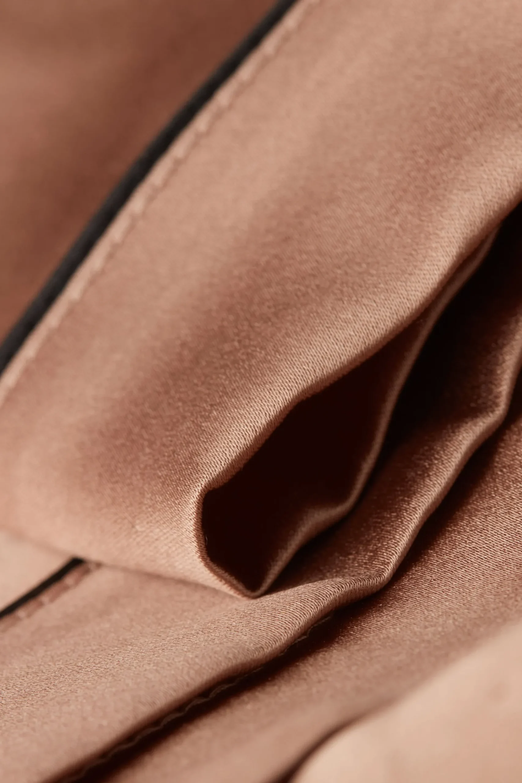 Pantaloncino Seta con Profilo
