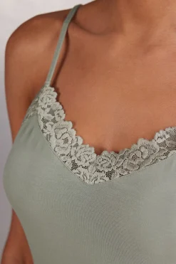 Top in Modal Pretty Flowers